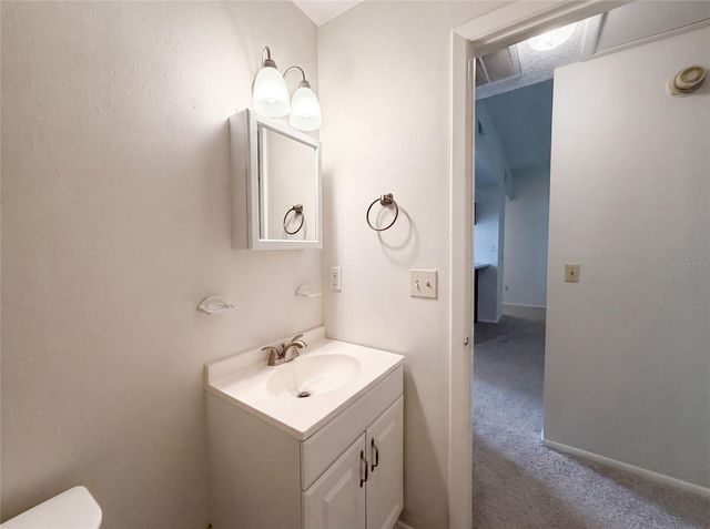 5720 KNEELAND LANE, Tampa, FL 33625