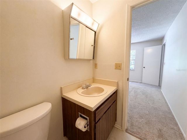 5720 KNEELAND LANE, Tampa, FL 33625