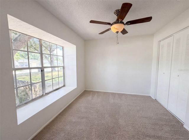5720 KNEELAND LANE, Tampa, FL 33625