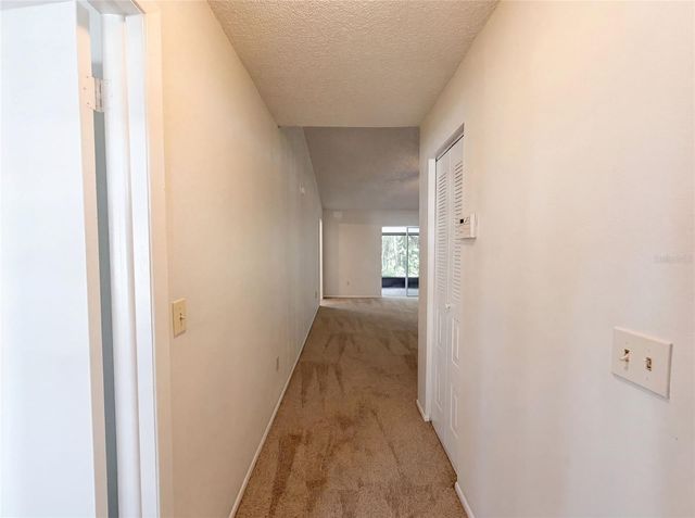 5720 KNEELAND LANE, Tampa, FL 33625