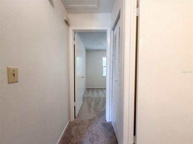 5720 KNEELAND LANE, Tampa, FL 33625