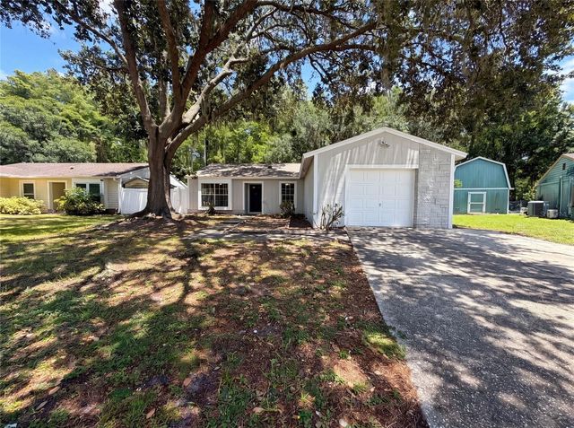 5720 KNEELAND LANE, Tampa, FL 33625