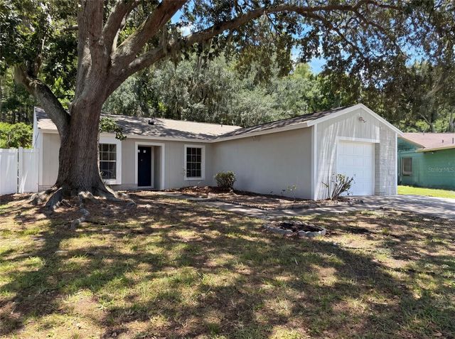 5720 KNEELAND LANE, Tampa, FL 33625
