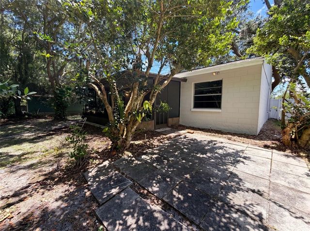5720 KNEELAND LANE, Tampa, FL 33625