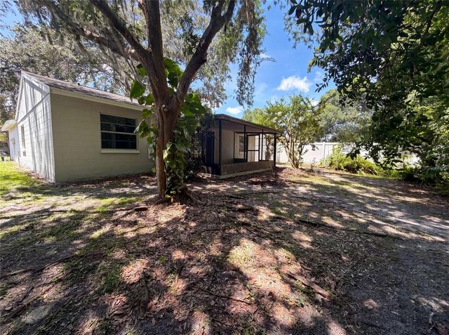 5720 KNEELAND LANE, Tampa, FL 33625