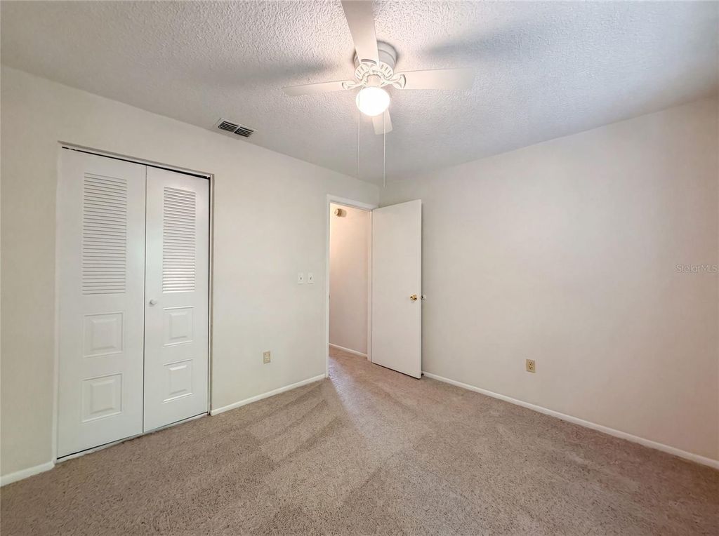 Image 11 of property listing at 5720 KNEELAND LANE, Tampa, FL 33625