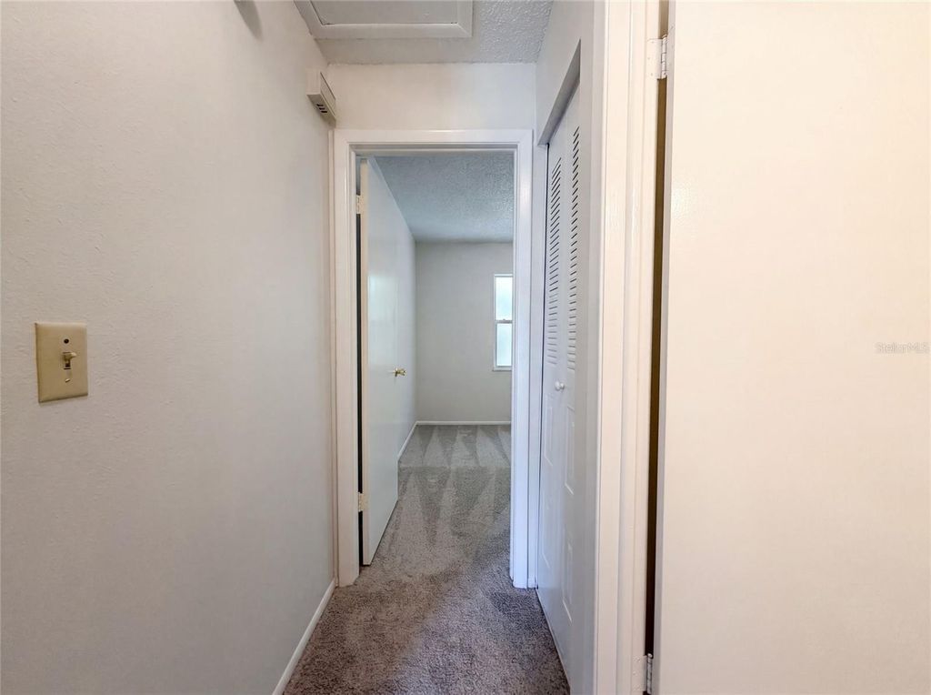 Image 20 of property listing at 5720 KNEELAND LANE, Tampa, FL 33625