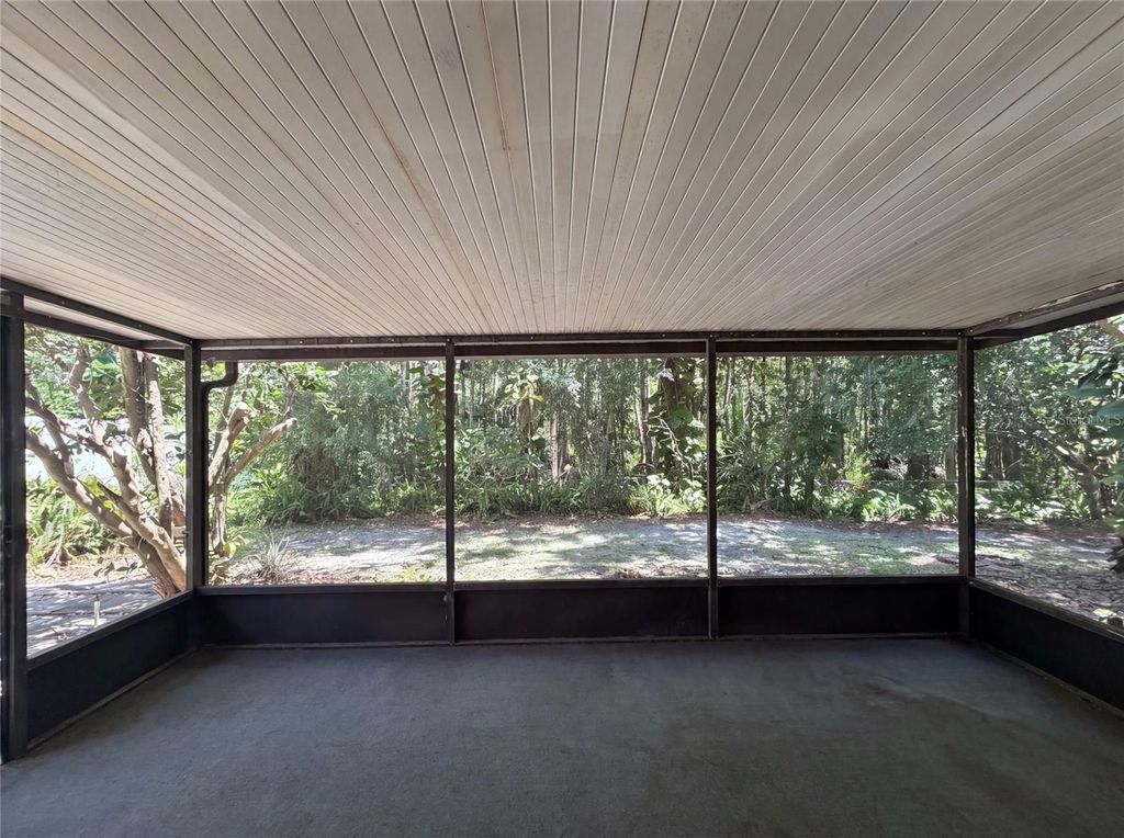 Image 24 of property listing at 5720 KNEELAND LANE, Tampa, FL 33625