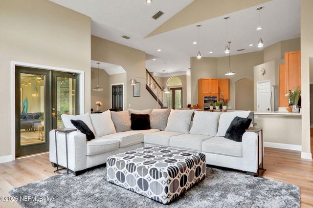 4925 BLACKHAWK Drive, St. Johns, FL 32259