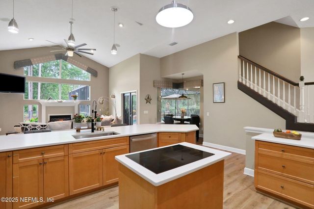4925 BLACKHAWK Drive, St. Johns, FL 32259