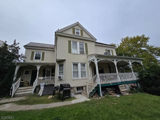 46 Trinity St, Newton Town, NJ 07860