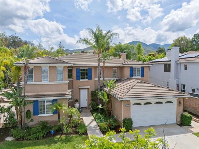 1062 Mccall Dr, Corona, CA 92881