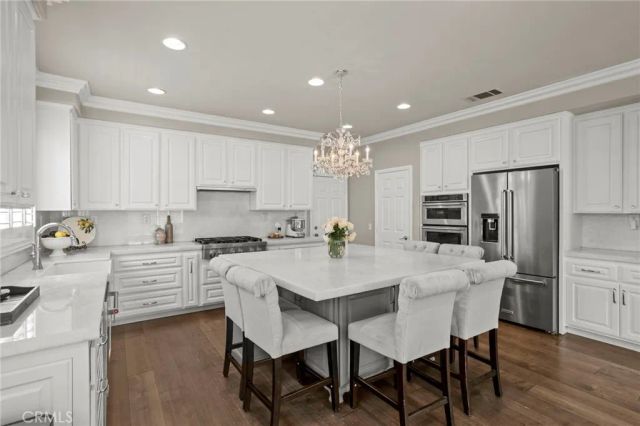 1062 Mccall Dr, Corona, CA 92881