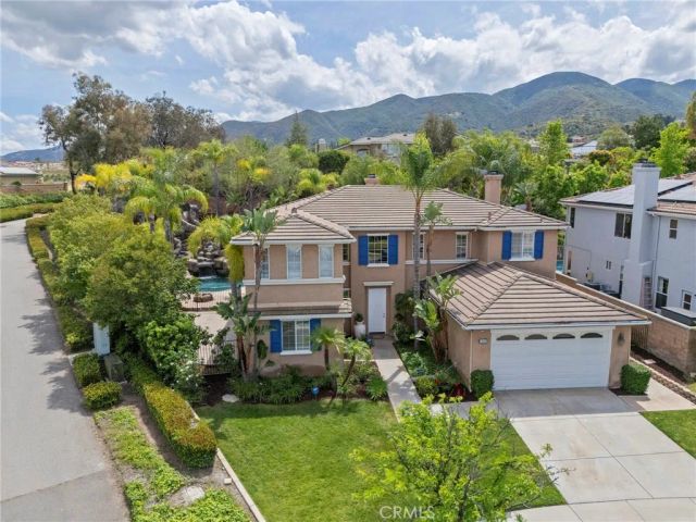 1062 Mccall Dr, Corona, CA 92881