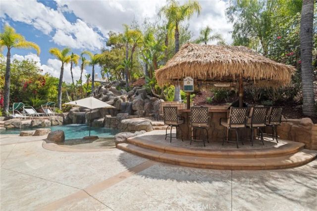 1062 Mccall Dr, Corona, CA 92881