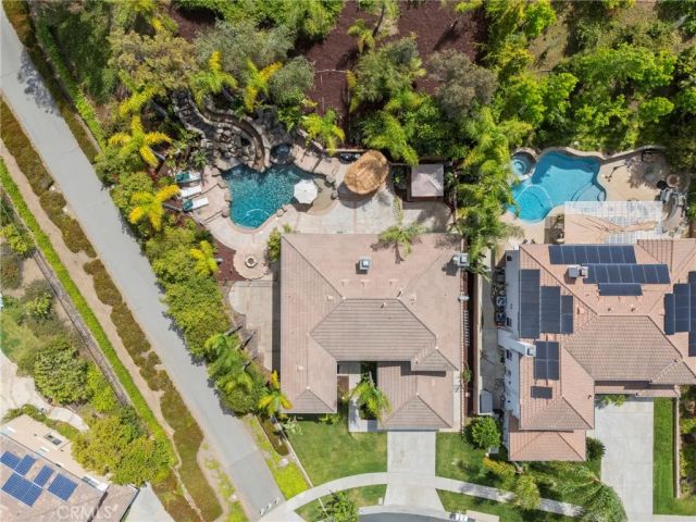 1062 Mccall Dr, Corona, CA 92881