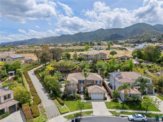 1062 Mccall Dr, Corona, CA 92881