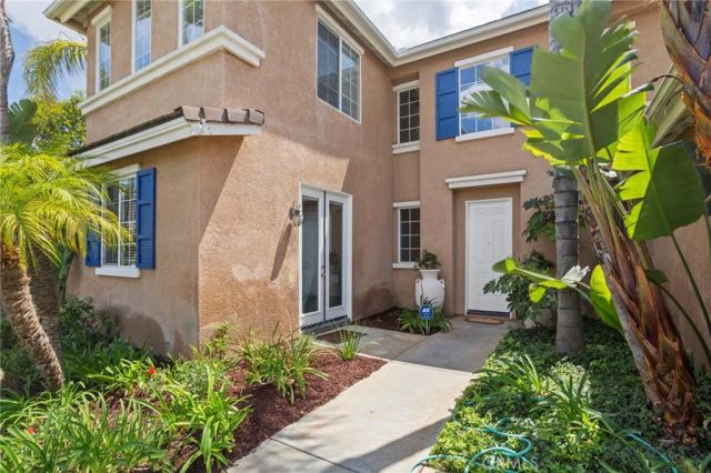 1062 Mccall Dr, Corona, CA 92881