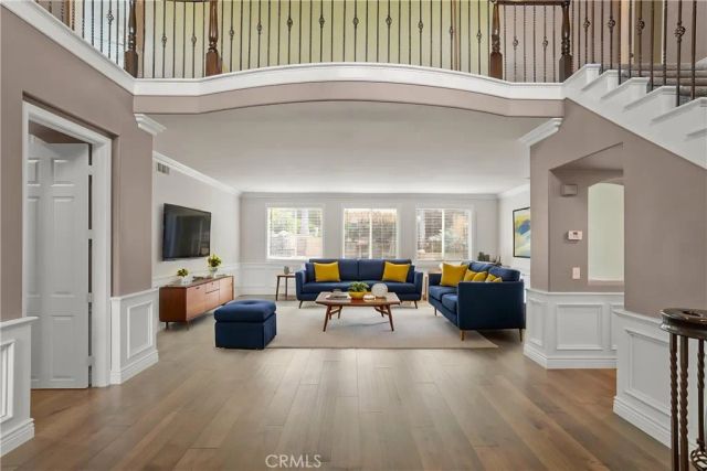 1062 Mccall Dr, Corona, CA 92881