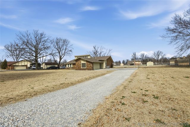 16247 E 83rd Street North, Owasso, OK 74055