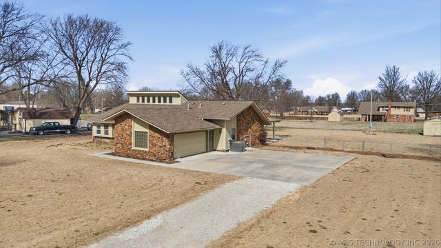 16247 E 83rd Street North, Owasso, OK 74055