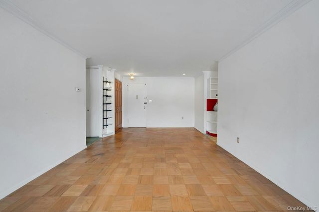 100 E Hartsdale Avenue MiE, Hartsdale, NY 10530