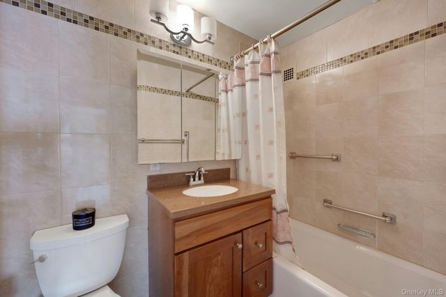 100 E Hartsdale Avenue MiE, Hartsdale, NY 10530