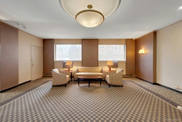 100 E Hartsdale Avenue MiE, Hartsdale, NY 10530