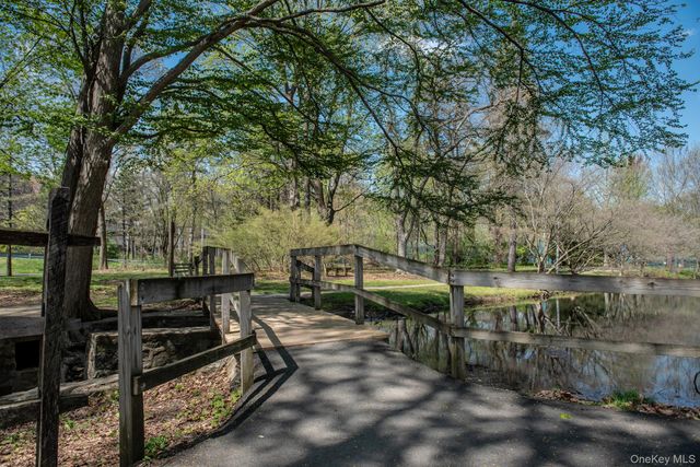 100 E Hartsdale Avenue MiE, Hartsdale, NY 10530