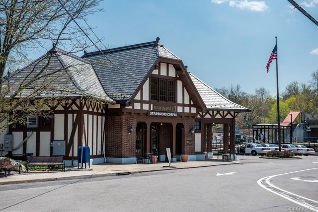 100 E Hartsdale Avenue MiE, Hartsdale, NY 10530