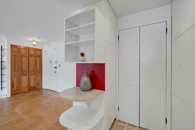 100 E Hartsdale Avenue MiE, Hartsdale, NY 10530