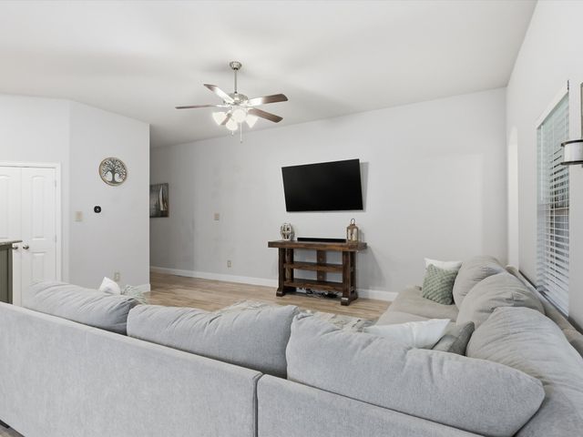 358 Highmeadow Drive, Aubrey, TX 76227
