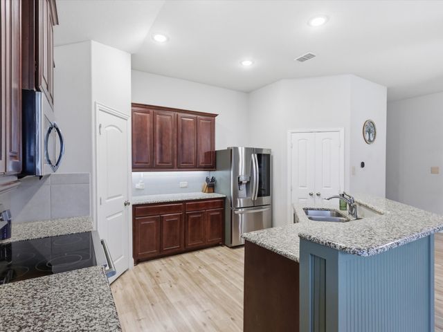 358 Highmeadow Drive, Aubrey, TX 76227