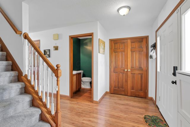 947 Glyn Dennis Drive, Newark, OH 43055