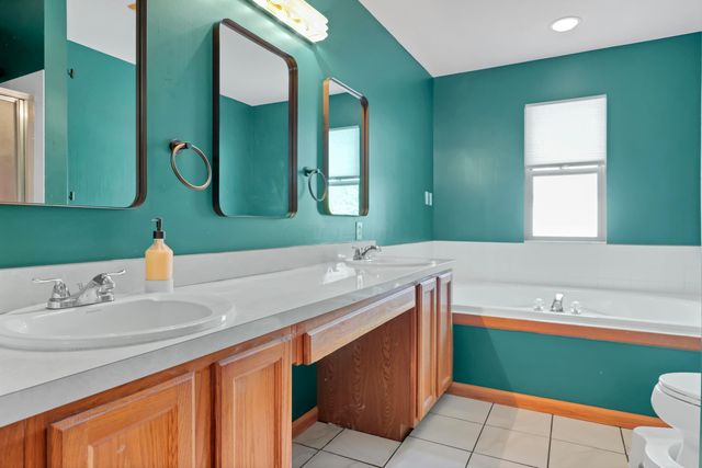947 Glyn Dennis Drive, Newark, OH 43055