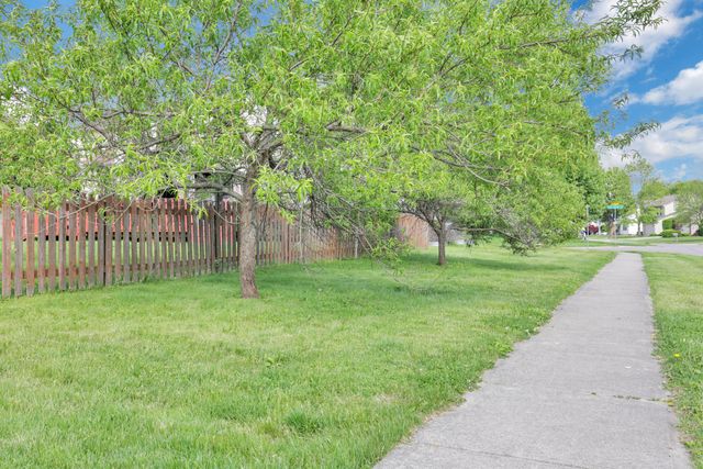 947 Glyn Dennis Drive, Newark, OH 43055
