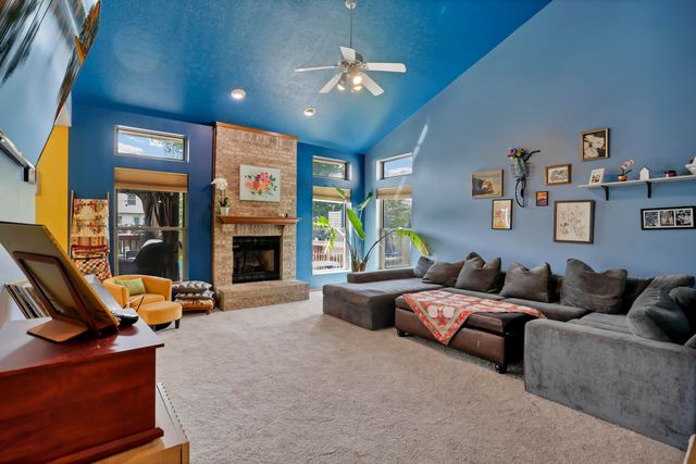 947 Glyn Dennis Drive, Newark, OH 43055