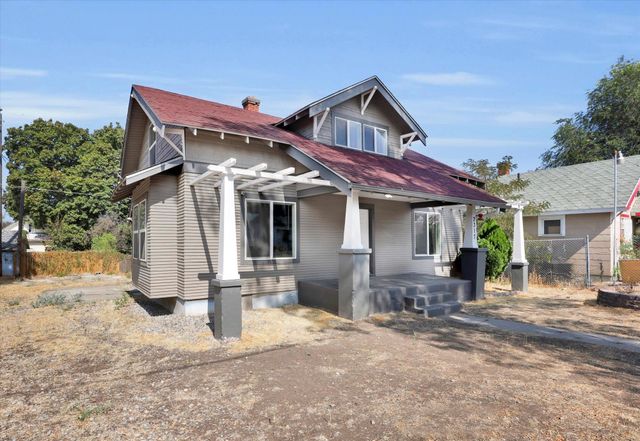 2317 E Hartson Ave, Spokane, WA 99202
