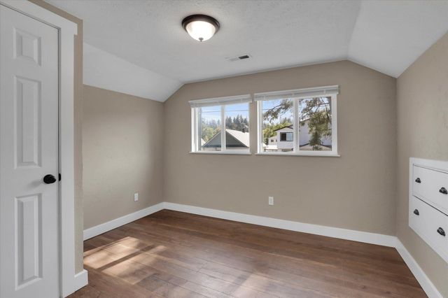 2317 E Hartson Ave, Spokane, WA 99202