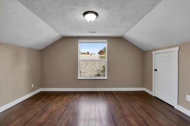 2317 E Hartson Ave, Spokane, WA 99202