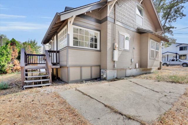 2317 E Hartson Ave, Spokane, WA 99202