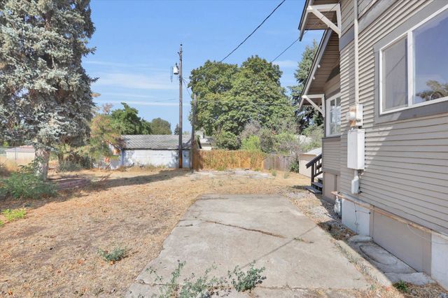 2317 E Hartson Ave, Spokane, WA 99202