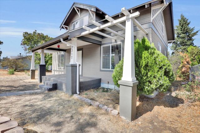 2317 E Hartson Ave, Spokane, WA 99202