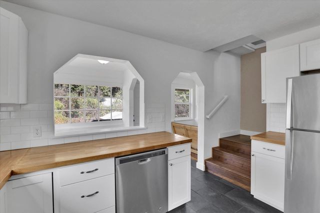 2317 E Hartson Ave, Spokane, WA 99202