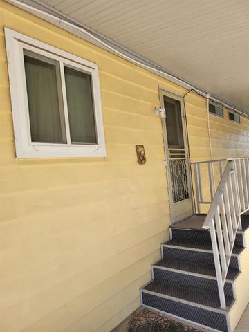 1525 W Oakland Avenue 89, Hemet, CA 92546