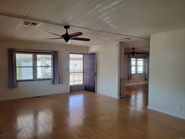 1525 W Oakland Avenue 89, Hemet, CA 92546