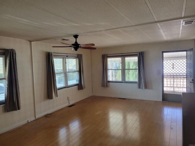 1525 W Oakland Avenue 89, Hemet, CA 92546