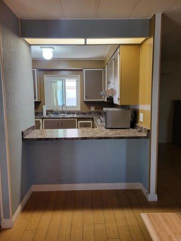 1525 W Oakland Avenue 89, Hemet, CA 92546