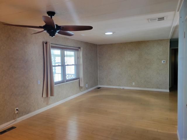 1525 W Oakland Avenue 89, Hemet, CA 92546