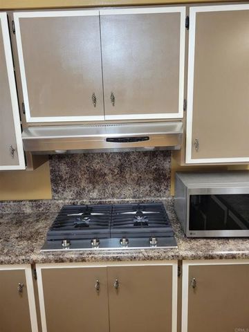 1525 W Oakland Avenue 89, Hemet, CA 92546